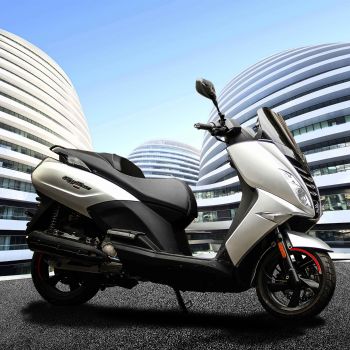  ���� Peugeot QP200T