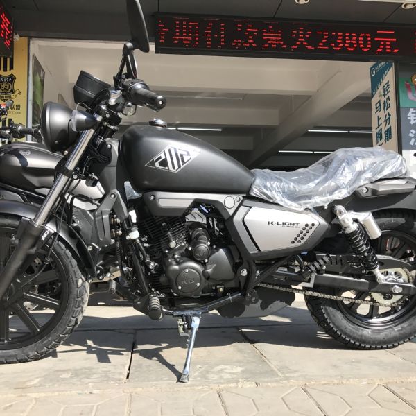  Ǯ������200�����ٹ�