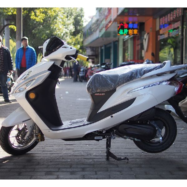 �´��ޱ���EX125���ĵ���ʱ���˶�̤��Ħ�г� ����