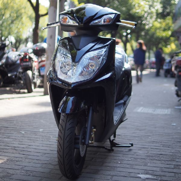 �´��ޱ���NS110R��4����̤��Ħ�г�