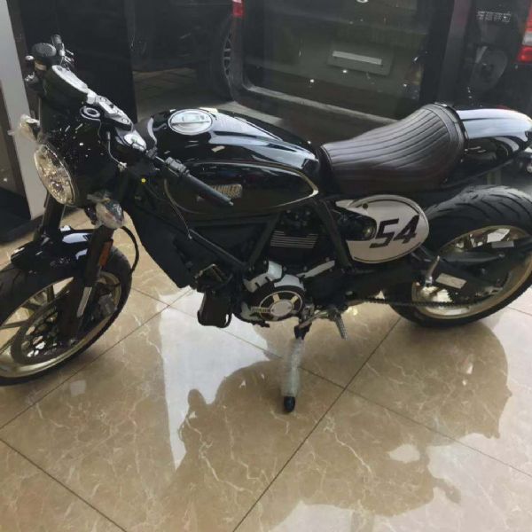 �ſ��� Scrambler Cafe Racer��