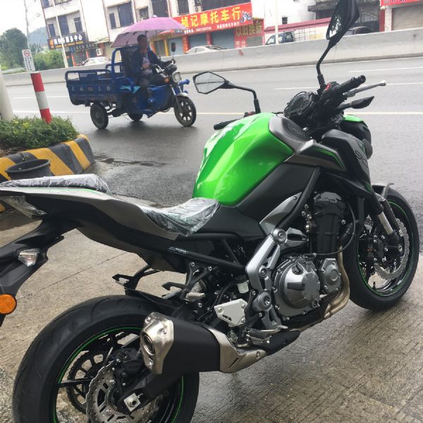  ����900