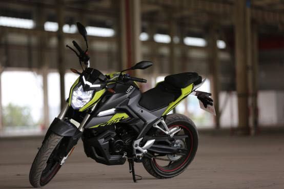 �޼�200R