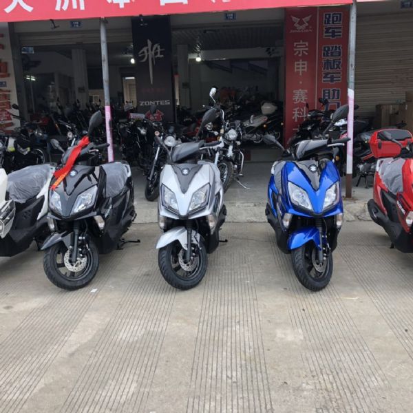  ��ľUY125T̤��Ħ�г�