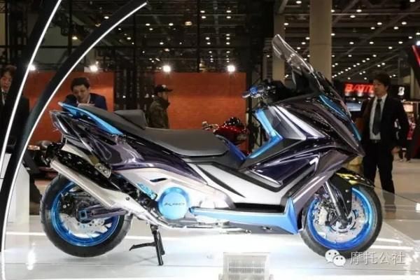 ����AK550