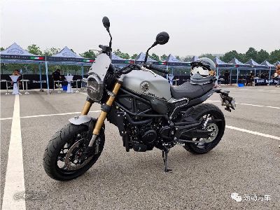 ������ Benelli ��ʨ Leoncino 800��