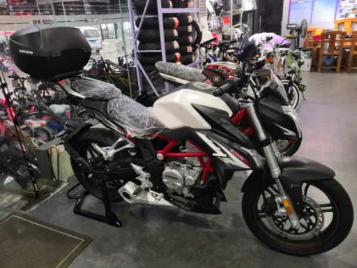  �޼�300R