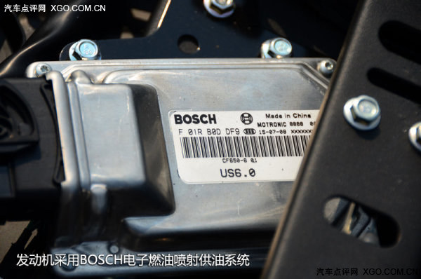 春风2016款650TR-G是一款国产高端的休旅车,相比同门兄弟650TR,这款车型因为保留了许多国宾车的设计,所以在气势上给人感觉更加霸气!完全没有一般人眼中那种“国产山寨货”“土掉渣”的感觉,在这个“拼颜值的年代”,春风2016款650TR-G无疑是“一位高颜值的男士。”