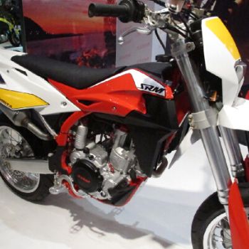 ��Դ  SR400GY-A