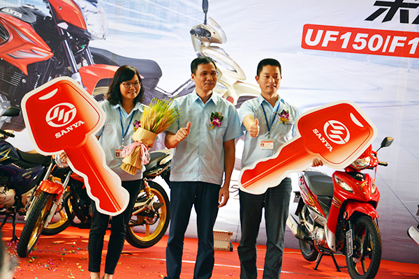 三雅公司新车UF150、F110下线仪式成功举行