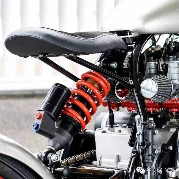 疯狂和天才的组合——SUZUKI GS550E