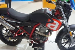 ��������ApriliaAPR125-22016Ħ����ͼƬ
