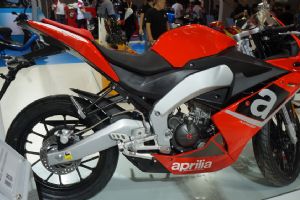 ��������ApriliaAPR1252016Ħ����ͼƬ