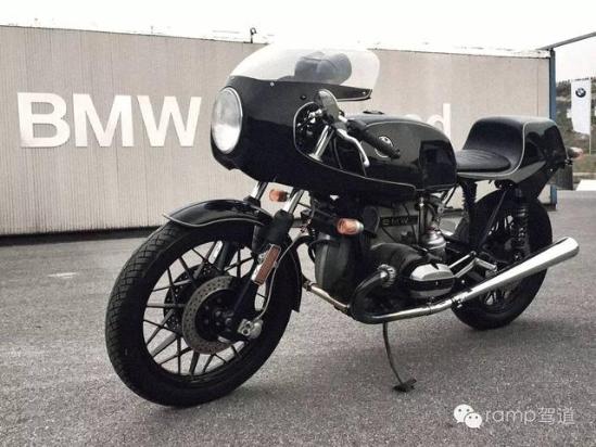 �ұ�һǧ�߰�̨BMWĦ�г���Χ�ˣ������һ�£�