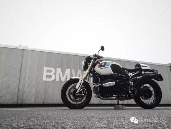 �ұ�һǧ�߰�̨BMWĦ�г���Χ�ˣ������һ�£�