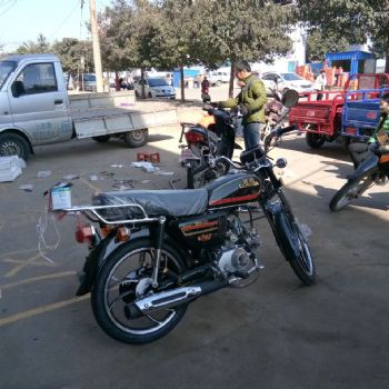 ���LJ70-E