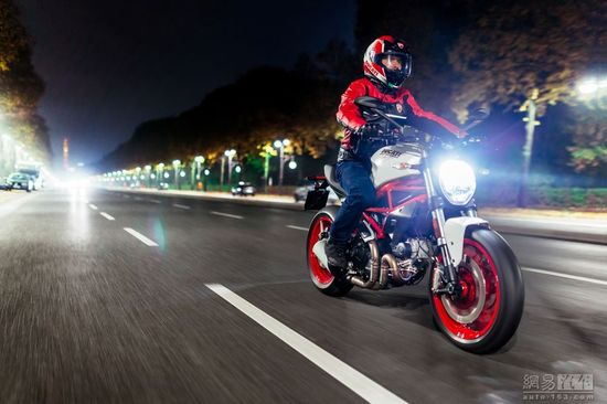更亲民的“怪兽” Ducati Monster 797解析