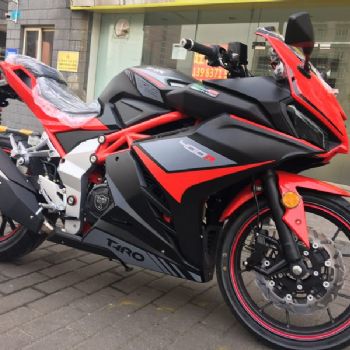 ̨�� GP1(350/400)˫��ˮ����磬�ſ�ĳ���Ľ֡�