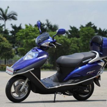 �´��ޱ�����ε���125̤��Ħ�г�SDH125T-23B