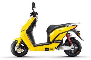 ����  ��E
