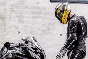 ���� HondaCBR600RR����CBR600RR��һ����̬�ȵĳ�