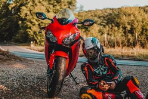 ���� HondaCBR1000RR��Ļ��У�CBR1000RR