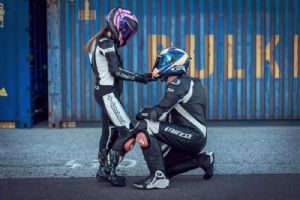 ���� BMWS 1000 RRһ����S1000RR�������Ŵ���