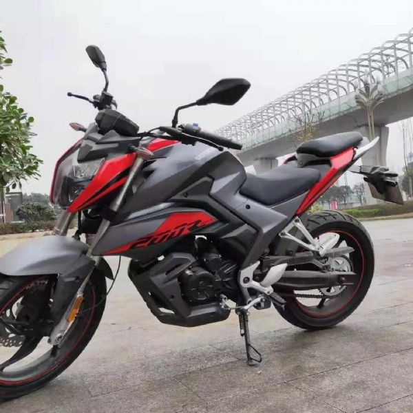 ¡���޼�200R���ĵ�������ֳ�